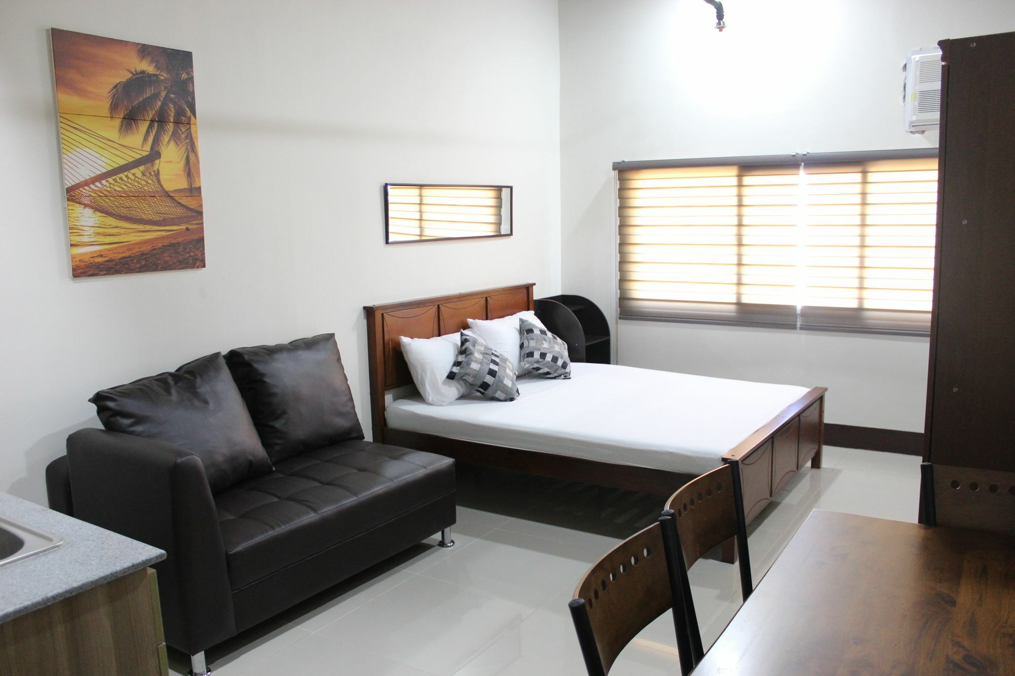 Feel Great Stay Condotels - San Marino Cebu Esterno foto