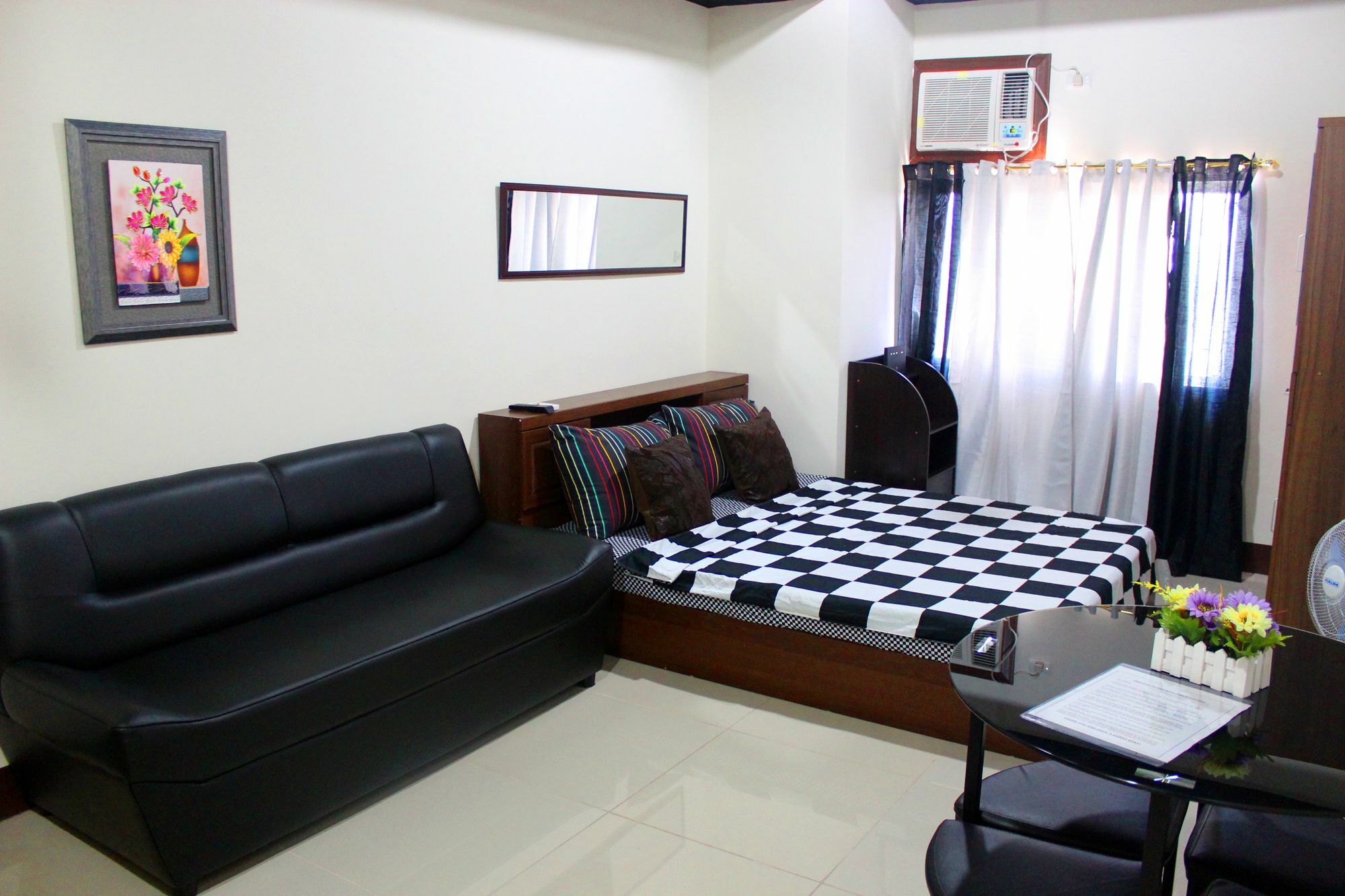 Feel Great Stay Condotels - San Marino Cebu Esterno foto